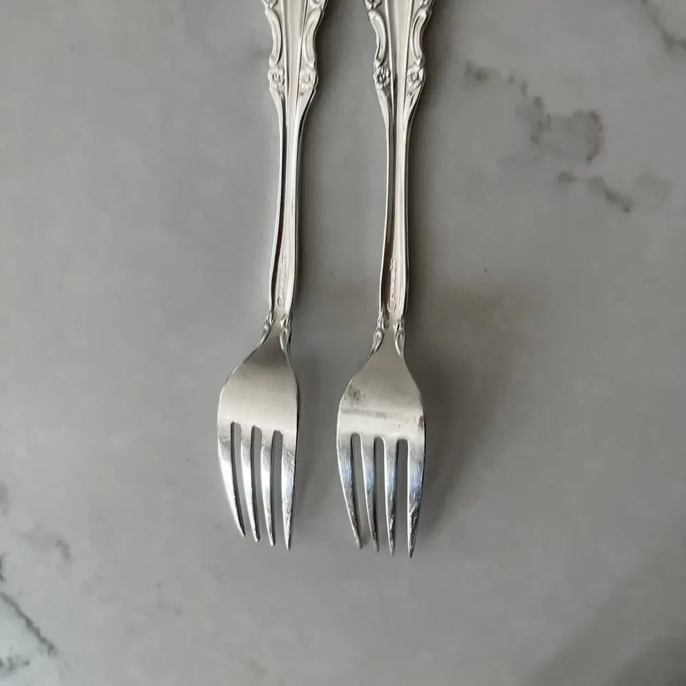 ONEIDA Community Fork Brahms (Silverplate 1980) Dinner Forks 7-1/2 in, set of 2
